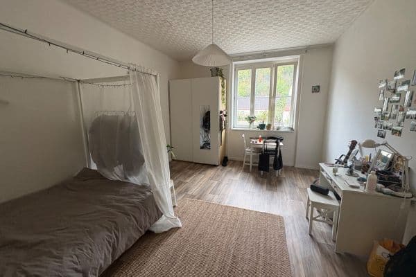 Prenájom bytu 1-izbový 49 m², U plynárny, Praha Prenájom bytu 1-izbový 49 m², U plynárny, Praha