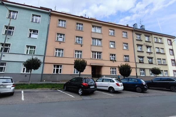 Predaj bytu 3-izbový 93 m², Horova, Hradec Králové Predaj bytu 3-izbový 93 m², Horova, Hradec Králové