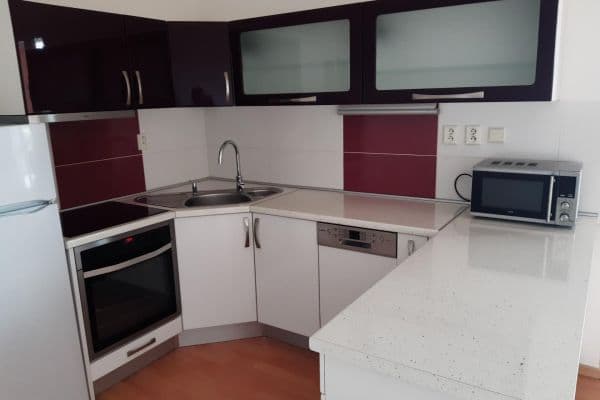 Prenájom bytu 2-izbový 56 m², Mattioliho, Praha Prenájom bytu 2-izbový 56 m², Mattioliho, Praha