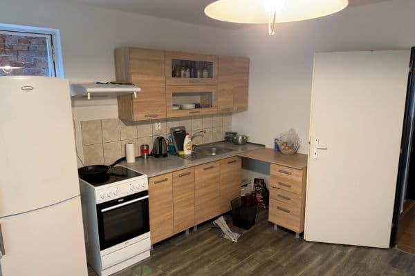 Prenájom bytu 2-izbový 38 m², nám. děk. Františka Kvapila, Nezamyslice Prenájom bytu 2-izbový 38 m², nám. děk. Františka Kvapila, Nezamyslice