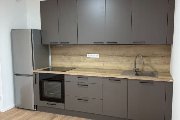 Prenájom bytu 2-izbový 58 m², U Engerthu, Kladno, Středočeský kraj Prenájom bytu 2-izbový 58 m², U Engerthu, Kladno, Středočeský kraj