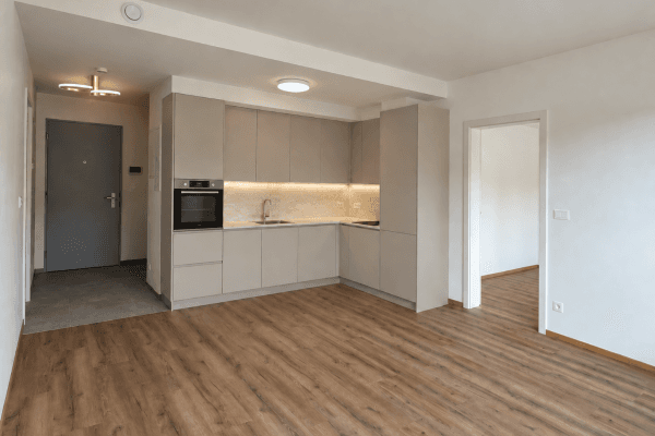 Prenájom bytu 2-izbový 46 m², Zenklova, Praha Prenájom bytu 2-izbový 46 m², Zenklova, Praha