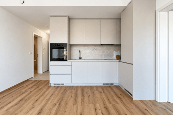 Prenájom bytu 2-izbový 46 m², Zenklova, Praha Prenájom bytu 2-izbový 46 m², Zenklova, Praha