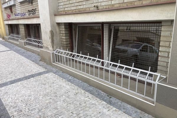 Prenájom nebytového priestoru 57 m², Biskupcova, Praha Prenájom nebytového priestoru 57 m², Biskupcova, Praha