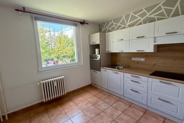 Predaj bytu 3-izbový 74 m², Mírová, Rychnov nad Kněžnou Predaj bytu 3-izbový 74 m², Mírová, Rychnov nad Kněžnou