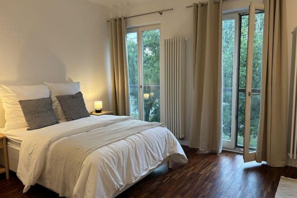 Prenájom bytu 1-izbový 40 m², Berlin, Berlín Prenájom bytu 1-izbový 40 m², Berlin, Berlín