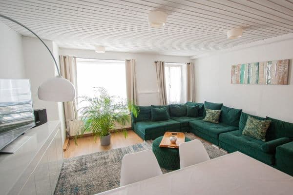 Prenájom bytu 3-izbový 95 m², Bad Feilnbach Prenájom bytu 3-izbový 95 m², Bad Feilnbach