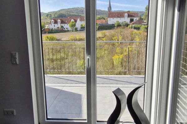 Prenájom bytu 4-izbový 103 m², Am Schloßberg 8a, Fischbachtal Prenájom bytu 4-izbový 103 m², Am Schloßberg 8a, Fischbachtal