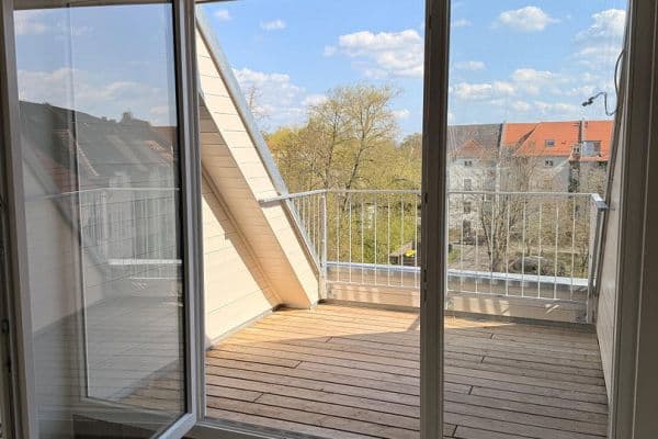 Prenájom bytu 3-izbový 75 m², Klingerplatz 4, Leipzig, Sasko Prenájom bytu 3-izbový 75 m², Klingerplatz 4, Leipzig, Sasko