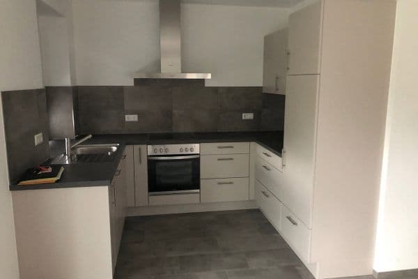 Prenájom bytu 3-izbový 71 m², Zimmermannstrasse 12, Laufenburg (Baden), Bádensko-Wurttembersko Prenájom bytu 3-izbový 71 m², Zimmermannstrasse 12, Laufenburg (Baden), Bádensko-Wurttembersko