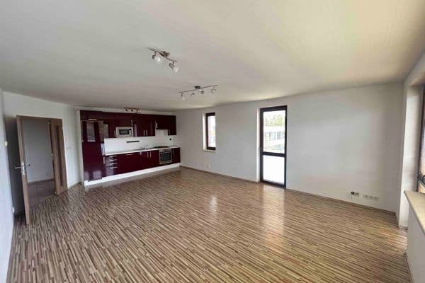 Predaj bytu 3-izbový 85 m², U Výstavby, Praha Predaj bytu 3-izbový 85 m², U Výstavby, Praha