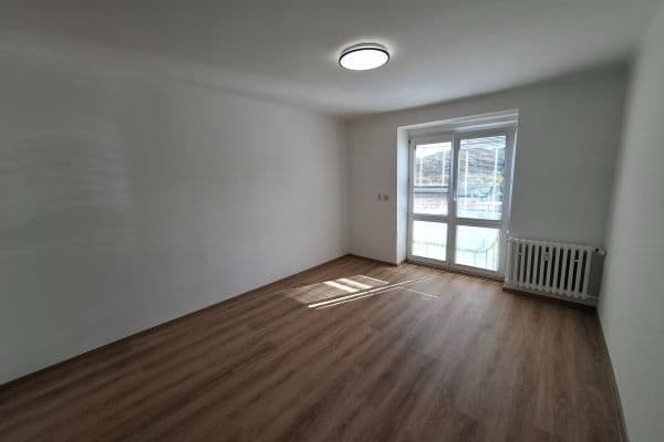 Prenájom bytu 2-izbový 49 m², Jaselská, Beroun Prenájom bytu 2-izbový 49 m², Jaselská, Beroun