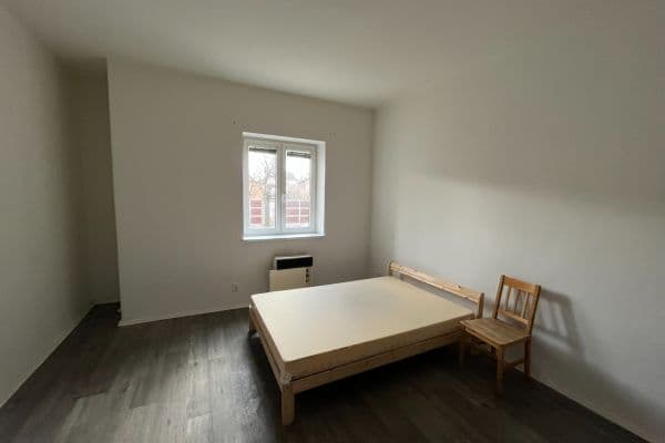 Prenájom bytu 1-izbový 45 m², U Borků, Kolín, Středočeský kraj Prenájom bytu 1-izbový 45 m², U Borků, Kolín, Středočeský kraj