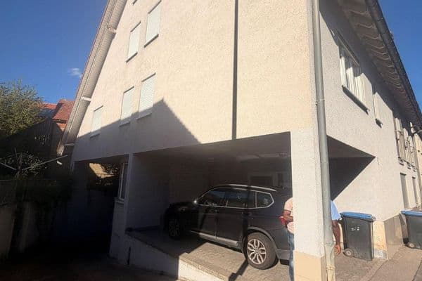 Predaj bytu 4-izbový 80 m², Leonberg Predaj bytu 4-izbový 80 m², Leonberg