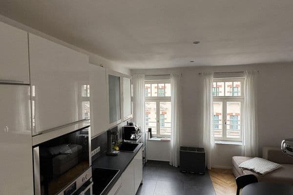 Prenájom bytu 3-izbový 87 m², Roßmarktstraße 9, Leipzig, Sasko Prenájom bytu 3-izbový 87 m², Roßmarktstraße 9, Leipzig, Sasko