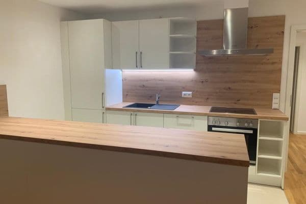 Prenájom bytu 3-izbový 96 m², Aschaffstraße 16, Aschaffenburg Prenájom bytu 3-izbový 96 m², Aschaffstraße 16, Aschaffenburg