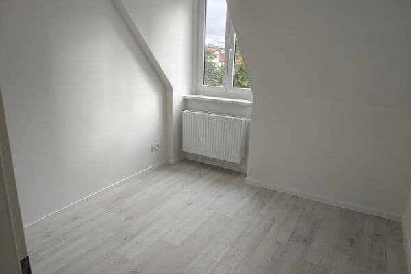 Prenájom bytu 3-izbový 66 m², Schießstättstr. x, München, Bavorsko Prenájom bytu 3-izbový 66 m², Schießstättstr. x, München, Bavorsko