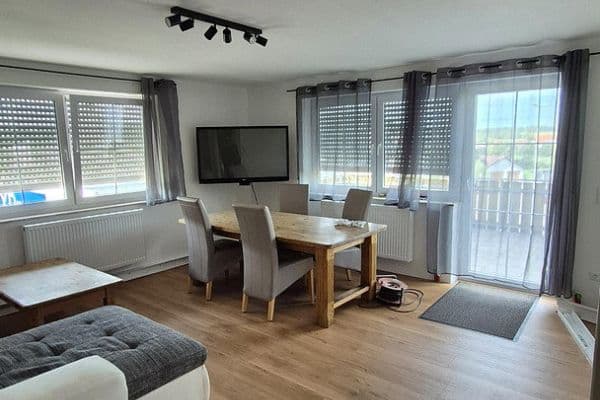 Prenájom bytu 4-izbový 100 m², Schönebürg Prenájom bytu 4-izbový 100 m², Schönebürg