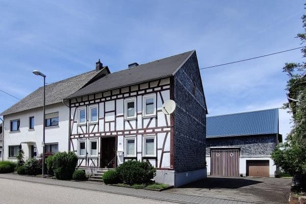 Predaj domu 280 m², pozemok 4.650 m², Peterswald-Löffelscheid Predaj domu 280 m², pozemok 4.650 m², Peterswald-Löffelscheid
