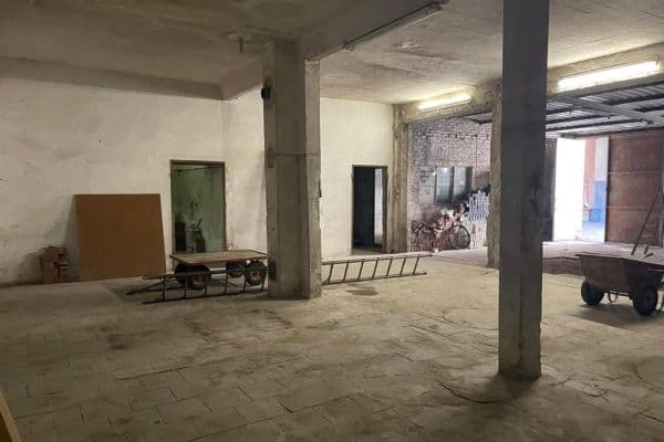 Prenájom nebytového priestoru 340 m², Veilchenstraße 24, Duisburg Prenájom nebytového priestoru 340 m², Veilchenstraße 24, Duisburg