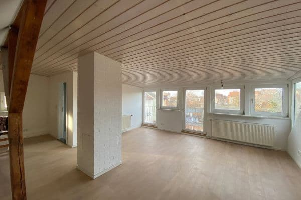 Prenájom bytu 4-izbový 104 m², Leunisstraße 2, Hildesheim Prenájom bytu 4-izbový 104 m², Leunisstraße 2, Hildesheim