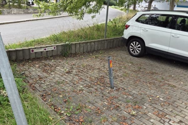 Prenájom garáže 18 m², Kudrnova, Praha Prenájom garáže 18 m², Kudrnova, Praha