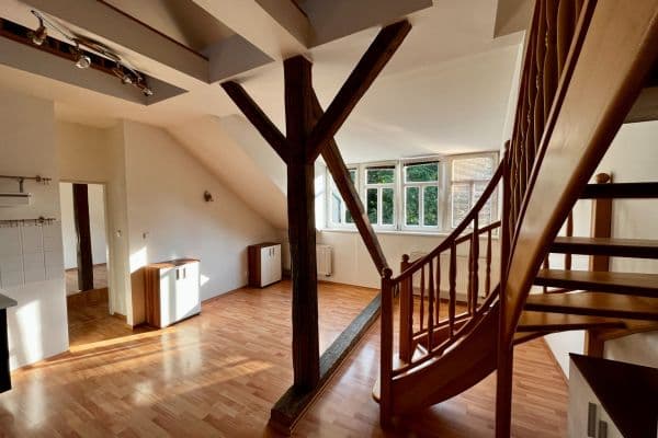 Prenájom bytu 2-izbový 52 m², Kováků, Praha Prenájom bytu 2-izbový 52 m², Kováků, Praha