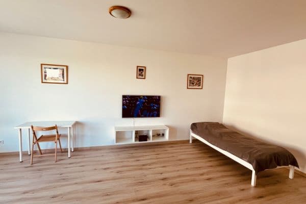 Predaj bytu 1-izbový 44 m², Vyletalova, Praha Predaj bytu 1-izbový 44 m², Vyletalova, Praha