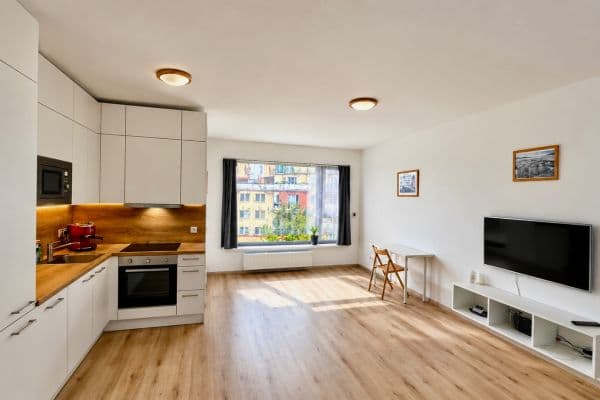 Predaj bytu 1-izbový 44 m², Vyletalova, Praha Predaj bytu 1-izbový 44 m², Vyletalova, Praha