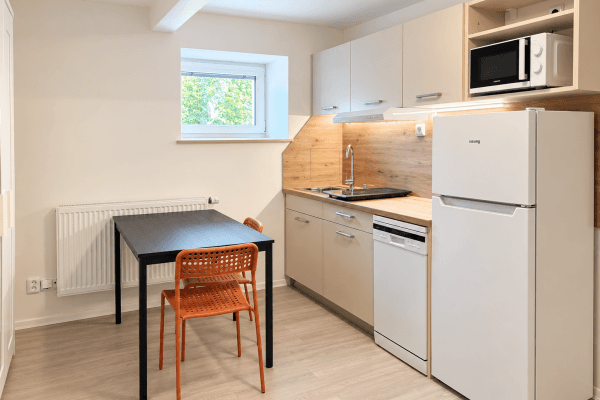 Prenájom bytu 1-izbový 20 m², Na Moklině, Praha Prenájom bytu 1-izbový 20 m², Na Moklině, Praha