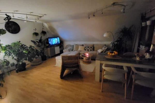 Prenájom bytu 2-izbový 74 m², Alt-Sossenheim 47a, Frankfurt, Hesensko Prenájom bytu 2-izbový 74 m², Alt-Sossenheim 47a, Frankfurt, Hesensko