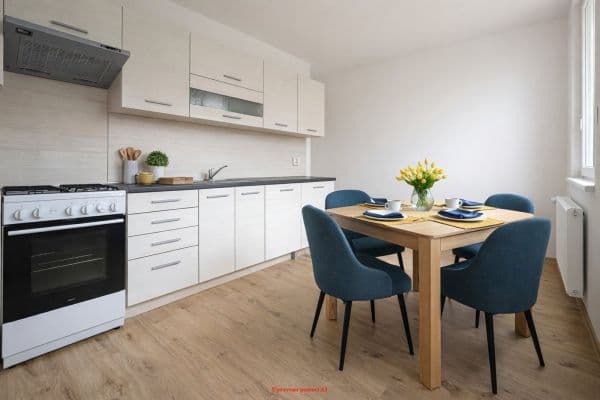 Prenájom bytu 2-izbový 54 m², Slovenská, Karviná-Hranice Prenájom bytu 2-izbový 54 m², Slovenská, Karviná-Hranice