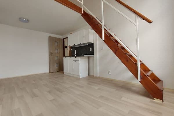 Prenájom bytu 1-izbový 35 m², Masarykova, Litoměřice Prenájom bytu 1-izbový 35 m², Masarykova, Litoměřice