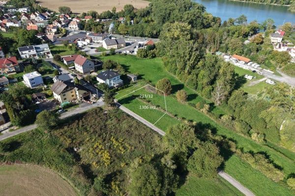 Predaj pozemku 1.306 m², Kamenné Žehrovice Predaj pozemku 1.306 m², Kamenné Žehrovice
