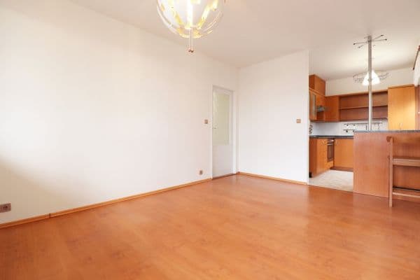 Prenájom bytu 2-izbový 46 m², Višňová, Milovice Prenájom bytu 2-izbový 46 m², Višňová, Milovice