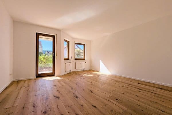 Predaj bytu 3-izbový 81 m², Leonberg Predaj bytu 3-izbový 81 m², Leonberg