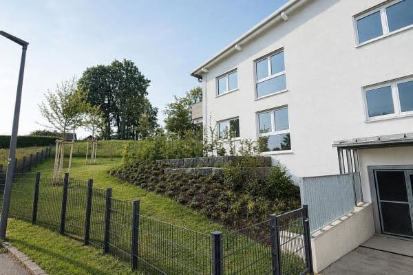Prenájom bytu 3-izbový 87 m², Taufkirchen/Vils, Bavorsko Prenájom bytu 3-izbový 87 m², Taufkirchen/Vils, Bavorsko