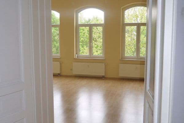 Prenájom bytu 4-izbový 146 m², Dresden, Sasko Prenájom bytu 4-izbový 146 m², Dresden, Sasko