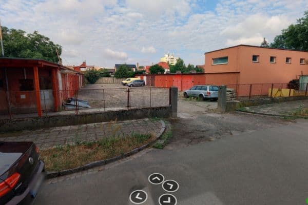 Prenájom garáže 19 m², Hradec Králové Prenájom garáže 19 m², Hradec Králové