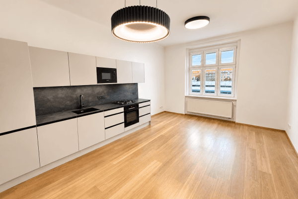 Prenájom bytu 2-izbový 48 m², Čajkovského, Praha Prenájom bytu 2-izbový 48 m², Čajkovského, Praha