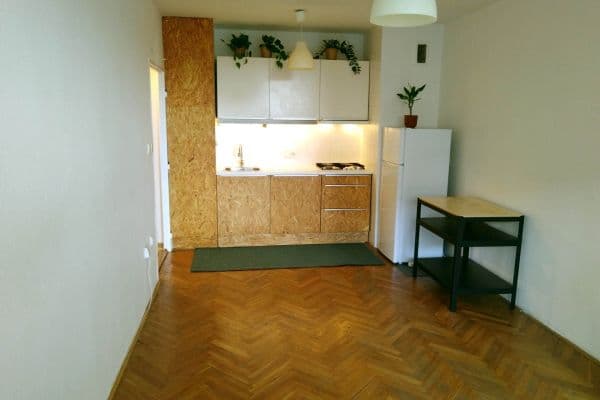 Prenájom bytu 2-izbový 45 m², Gutova, Praha Prenájom bytu 2-izbový 45 m², Gutova, Praha