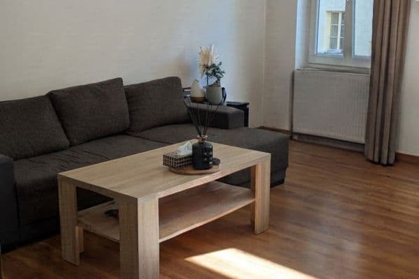 Prenájom bytu 2-izbový 53 m², Krále Jiřího, Karlovy Vary, Karlovarský kraj Prenájom bytu 2-izbový 53 m², Krále Jiřího, Karlovy Vary, Karlovarský kraj