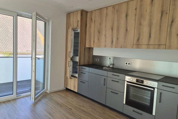Prenájom bytu 1-izbový 42 m², München, Bavorsko Prenájom bytu 1-izbový 42 m², München, Bavorsko