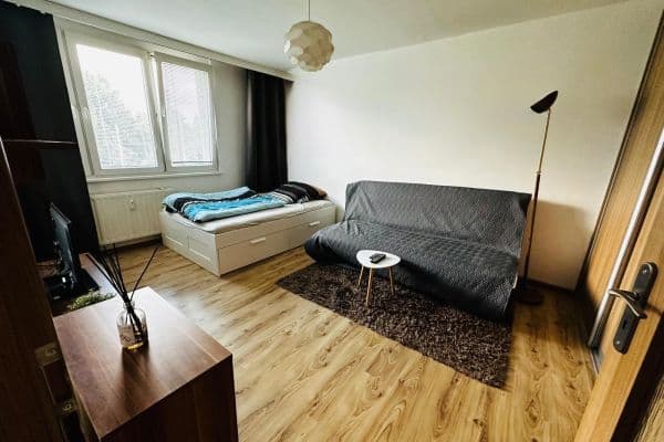 Prenájom bytu 1-izbový 39 m², Varenská, Ostrava Prenájom bytu 1-izbový 39 m², Varenská, Ostrava