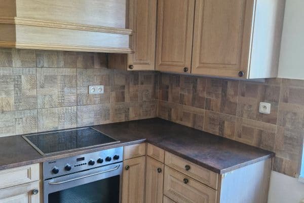 Prenájom bytu 2-izbový 60 m², K Silu, Beroun Prenájom bytu 2-izbový 60 m², K Silu, Beroun
