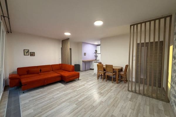 Prenájom bytu 2-izbový 61 m², Na Maninách, Praha Prenájom bytu 2-izbový 61 m², Na Maninách, Praha