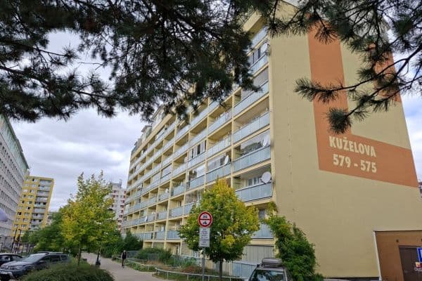 Predaj bytu 3-izbový 74 m², Kuželova, Praha Predaj bytu 3-izbový 74 m², Kuželova, Praha