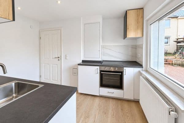 Prenájom bytu 5-izbový 130 m², Zum Fürstenmoor, Hamburg, Hamburg Prenájom bytu 5-izbový 130 m², Zum Fürstenmoor, Hamburg, Hamburg
