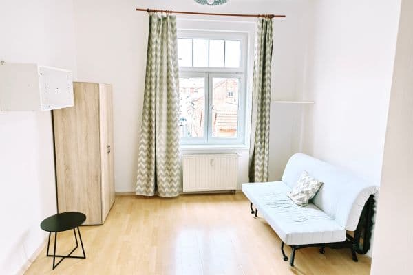 Prenájom bytu Garsoniéra 22 m², Magistrů, Praha Prenájom bytu Garsoniéra 22 m², Magistrů, Praha