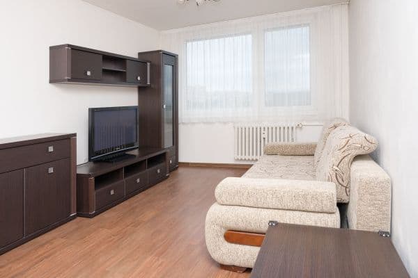 Prenájom bytu 2-izbový 43 m², Boloňská, Praha Prenájom bytu 2-izbový 43 m², Boloňská, Praha